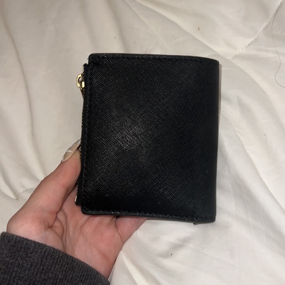 tory burch wallet - Picture 3 of 3